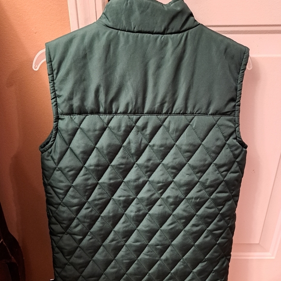 Vest - Picture 2 of 4